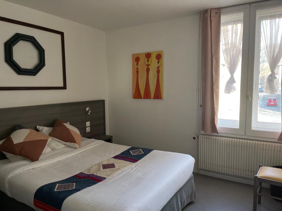 Logis Hotel Restaurant & Pizzeria Vuillot Cuiseaux Luaran gambar