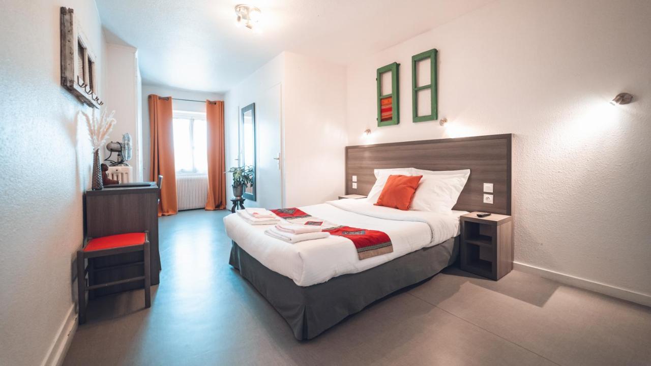 Logis Hotel Restaurant & Pizzeria Vuillot Cuiseaux Luaran gambar