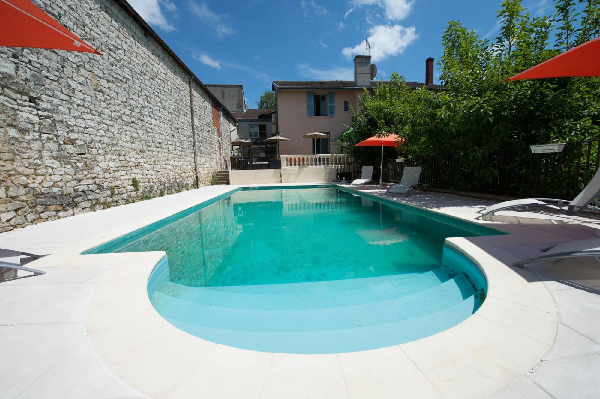Logis Hotel Restaurant & Pizzeria Vuillot Cuiseaux Luaran gambar