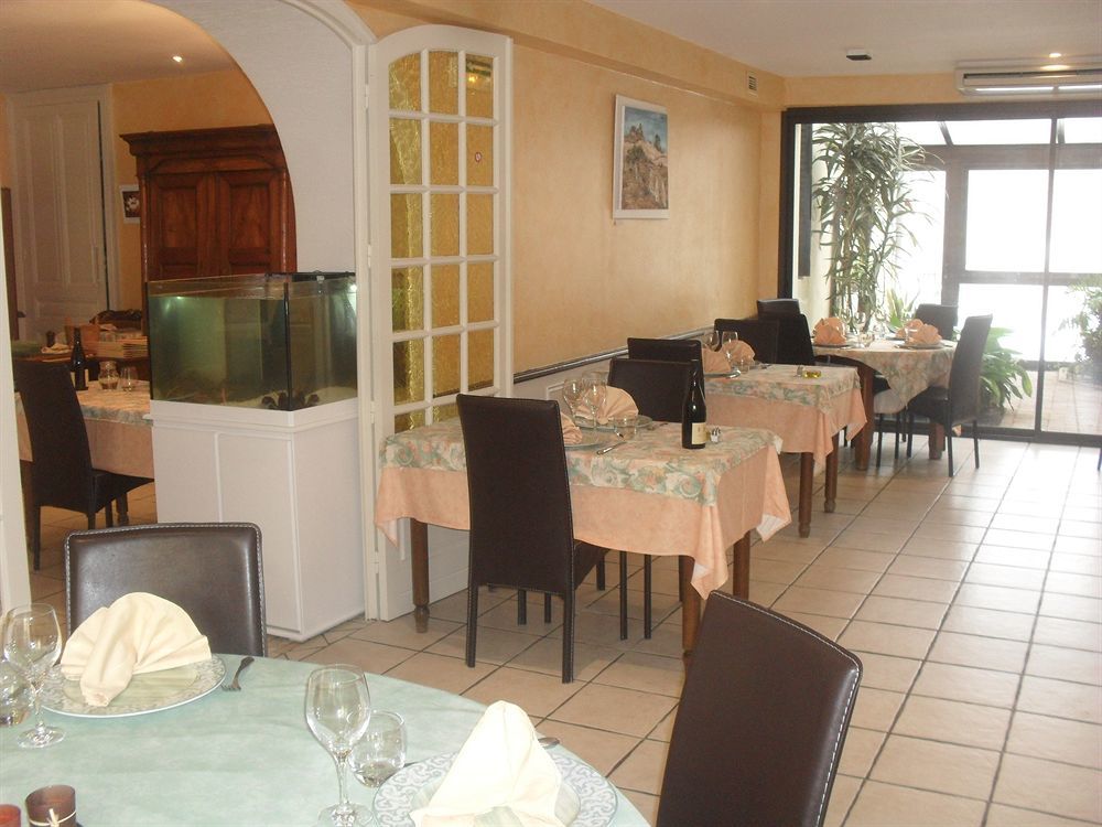 Logis Hotel Restaurant Vuillot Cuiseaux Luaran gambar
