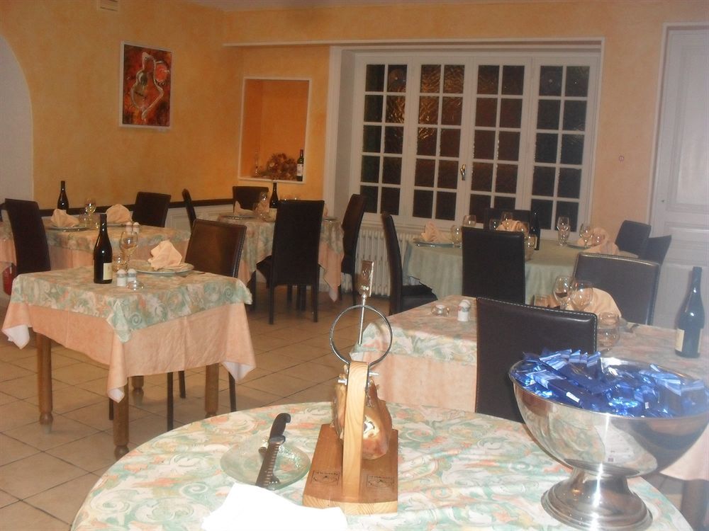 Logis Hotel Restaurant & Pizzeria Vuillot Cuiseaux Luaran gambar