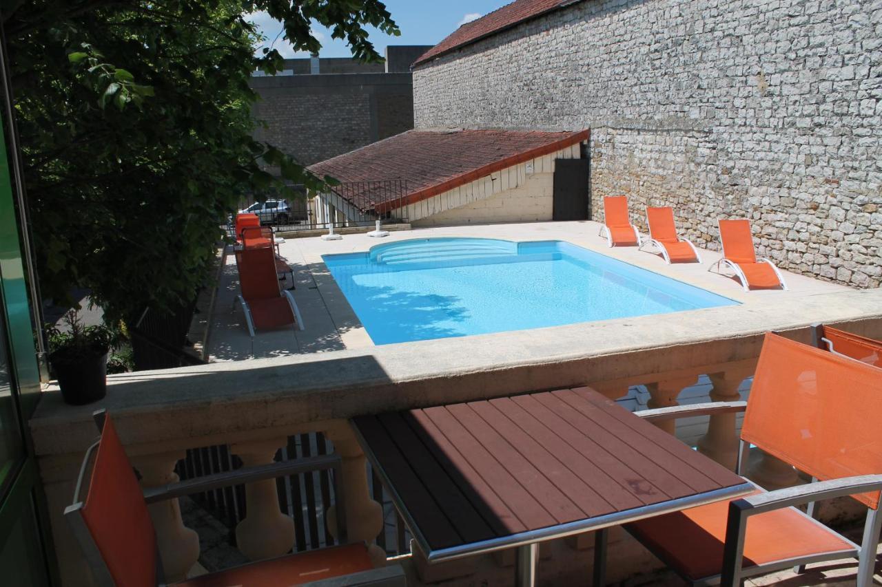 Logis Hotel Restaurant & Pizzeria Vuillot Cuiseaux Luaran gambar